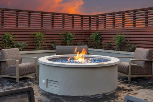Létesítmények, Courtyard by Marriott Conway in Conway (Arkansas)