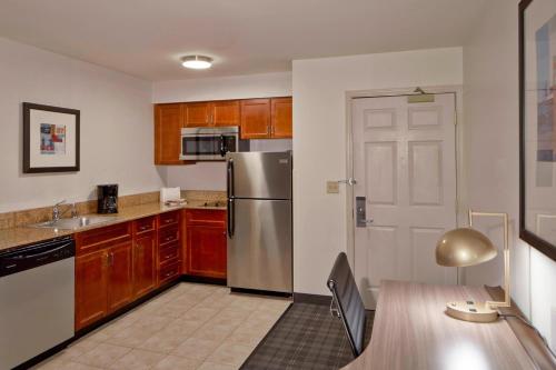 Residence Inn Milwaukee Downtown - image 10