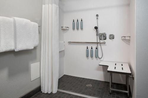Courtyard By Marriott Baltimore Hunt Valley - image 8