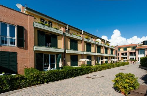 Continental Resort - image 10