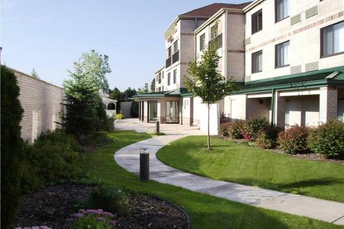 Courtyard Detroit Brighton - image 11