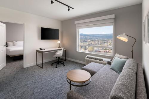 TownePlace Suites by Marriott West Kelowna