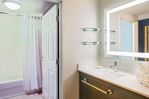 Residence Inn by Marriott Norfolk Airport - image 6