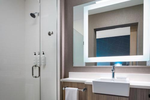 SpringHill Suites by Marriott Charlotte Airport Lake Pointe in Charlotte, USA