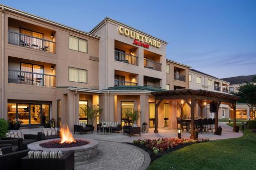 Courtyard Greenville - Hotel