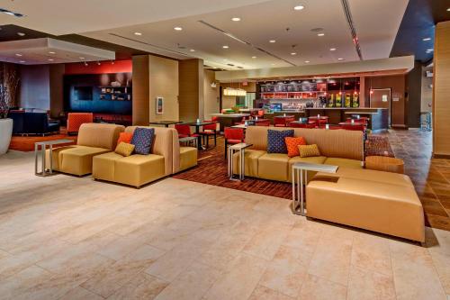 Courtyard by Marriott Westbury Long Island