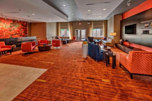 Courtyard by Marriott Westbury Long Island