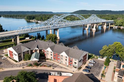 Courtyard La Crosse Downtown/Mississippi Riverfront