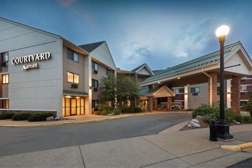 Courtyard La Crosse Downtown/Mississippi Riverfront