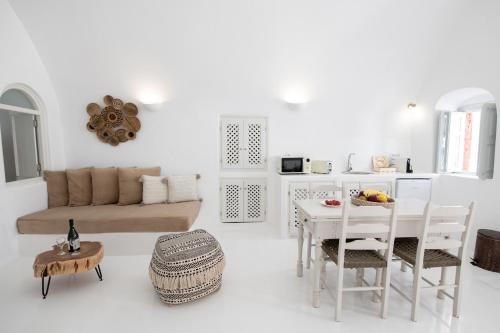 Ambi Villas Santorini - image 2