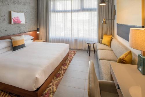 room detail thumbnail 0