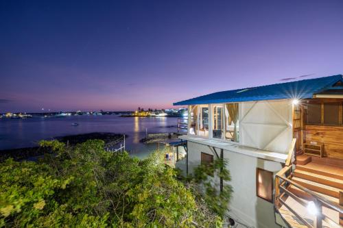 Buitenkant, Blu Galapagos Sustainable Waterfront Lodge in Galapagos