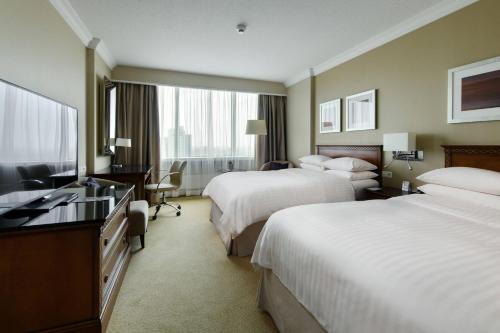 Executive Room, M Club lounge access, Guest room, 2 Double