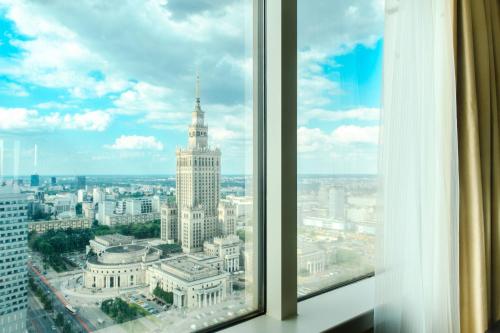 Warsaw Marriott Hotel - image 10