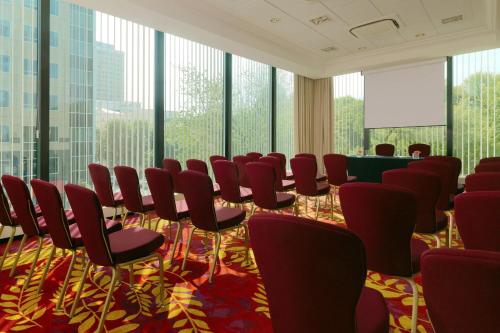 Warsaw Marriott Hotel - image 4