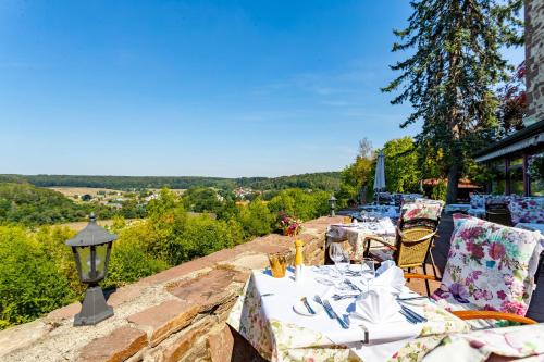 Balcony/terrace, Hotel Burg Trendelburg in Trendelburg