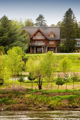 Hébergement "La Maison en Bois Rond"