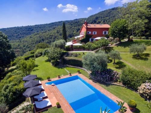  Luxury Villa Napoleon near Florence in San Donato in Collina
