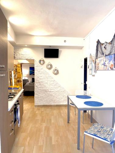 Carbonari Holiday House