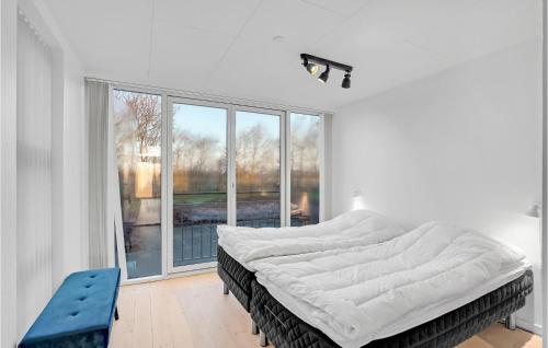 2 Bedroom Cozy Home In Thyholm
