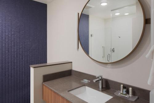 Fairfield Inn & Suites by Marriott Stony Creek - image 12