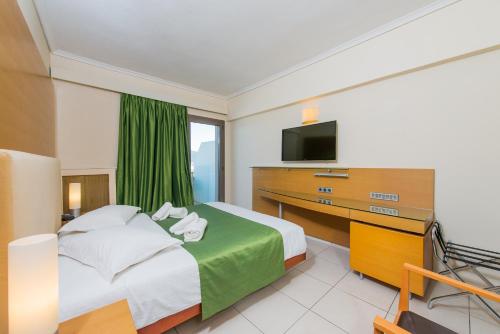 马尔马里湾酒店