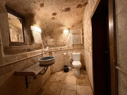 Harkasos Cave Hotel - image 4