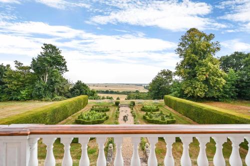 Saltcote Place - image 10