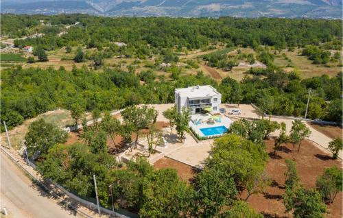 Awesome Home In Ivanbegovina With Kitchen