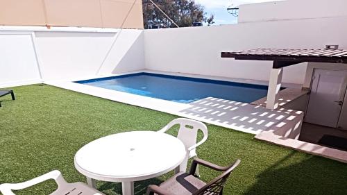 View, Moon House F4: Spacious 3-Bedroom Apartment in Downtown in El Puerto