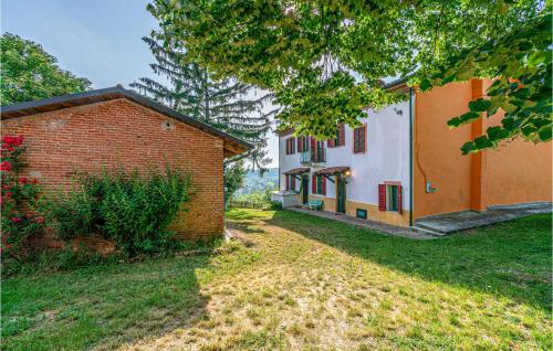 Pet Friendly Apartment In Vignale Monferrato With Kitchen