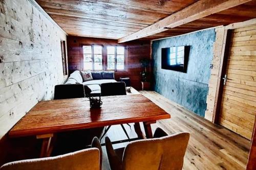 Chalet Mulet - Luxury & Cosy 3 rooms apartment in 300 years old Chalet, Leukerbad (fotografie 2)