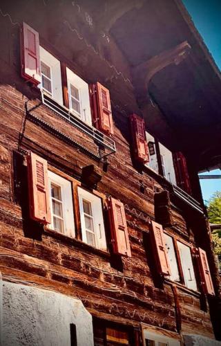 Chalet Mulet - Luxury & Cosy 3 rooms apartment in 300 years old Chalet, Leukerbad (fotografie 6)