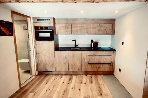 Chalet Mulet - Luxury & Cosy 3 rooms apartment in 300 years old Chalet, Leukerbad (fotografie 7)