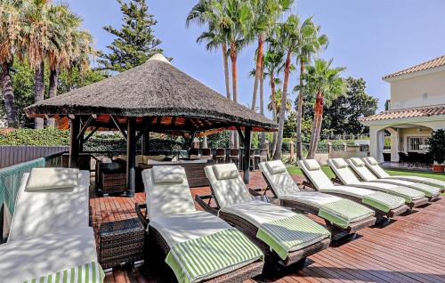  Beautiful Home In Marbella With 6 Bedrooms, Sauna And Indoor Swimming Pool in Marbella