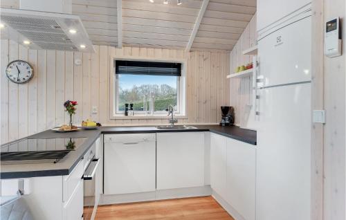 Kitchen, A Stunning Home In Haderslev With 3 Bedrooms And Wifi in Sonderballe