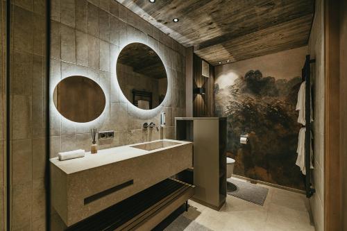 2 bedrooms, 3 beds