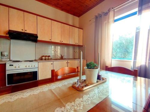 Affordable vintage apartment near Fiscardo & Assos