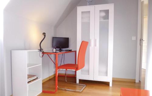 Holiday Home Gonneville-S.-Honfleur with Fireplace 09 - image 6
