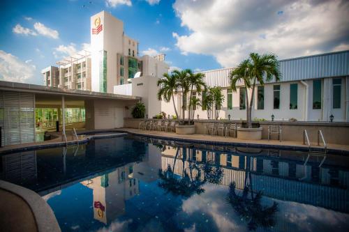 Golden City Rayong Hotel - SHA Extra Plus Certified photo 3