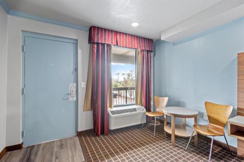 Regency Inn Near Boardwalk & Hurlburt Field