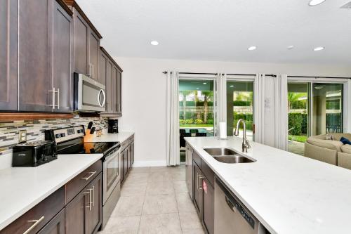 Lovely Home With Private Pool and Resort Amenities by Rentyl near Disney - 7423M - image 2