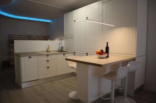 Apartment with Sea View image 9