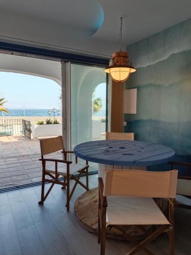 Apartment with Sea View image 7