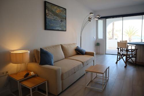 Apartment with Sea View image 2
