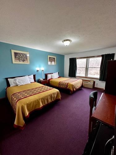Attica Inn