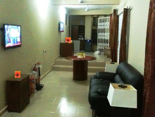 Sala de estar/TV partilhada, Marrets International Hotel - "Express" in Cape Coast