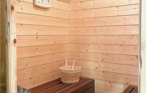 Діяльність, Awesome Home In Koscierzyna With Sauna in Коцержина