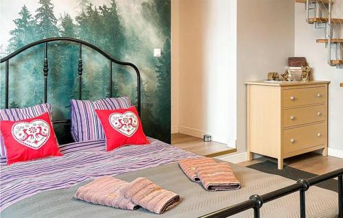 Awesome Home In Koscierzyna With Sauna in Коцержина