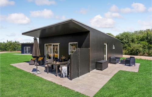 Exterior view, Cozy Home In Ringkøbing With Kitchen in Hee